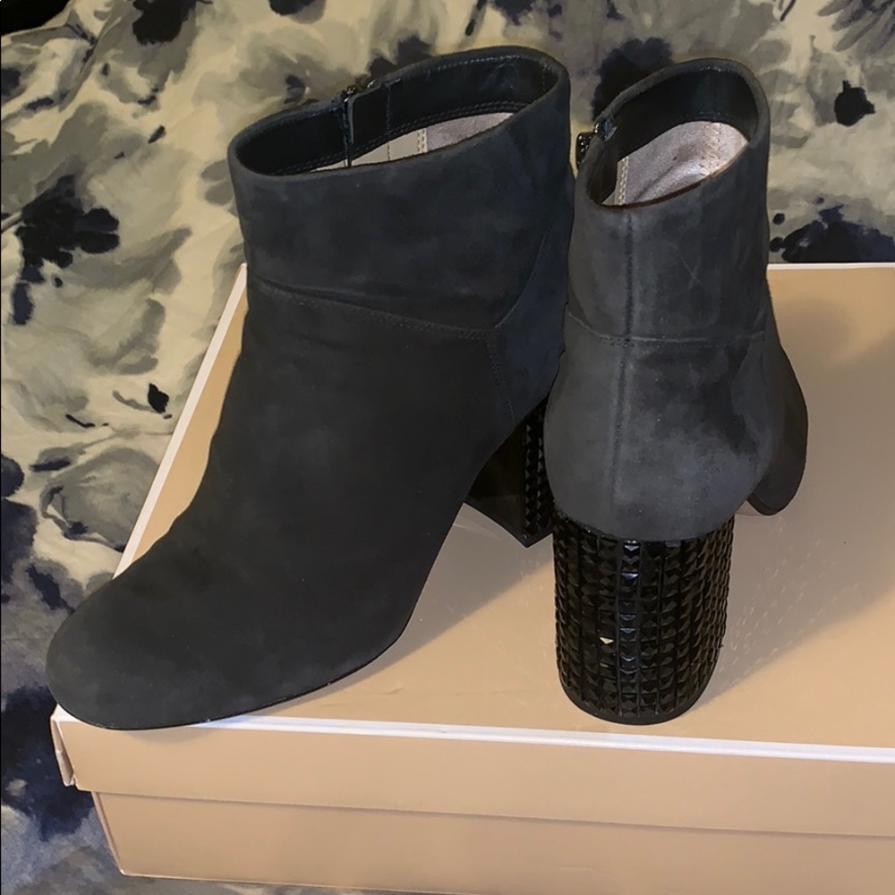 Michael Kors Charcoal Suede Boots SZ 8.5. Like new